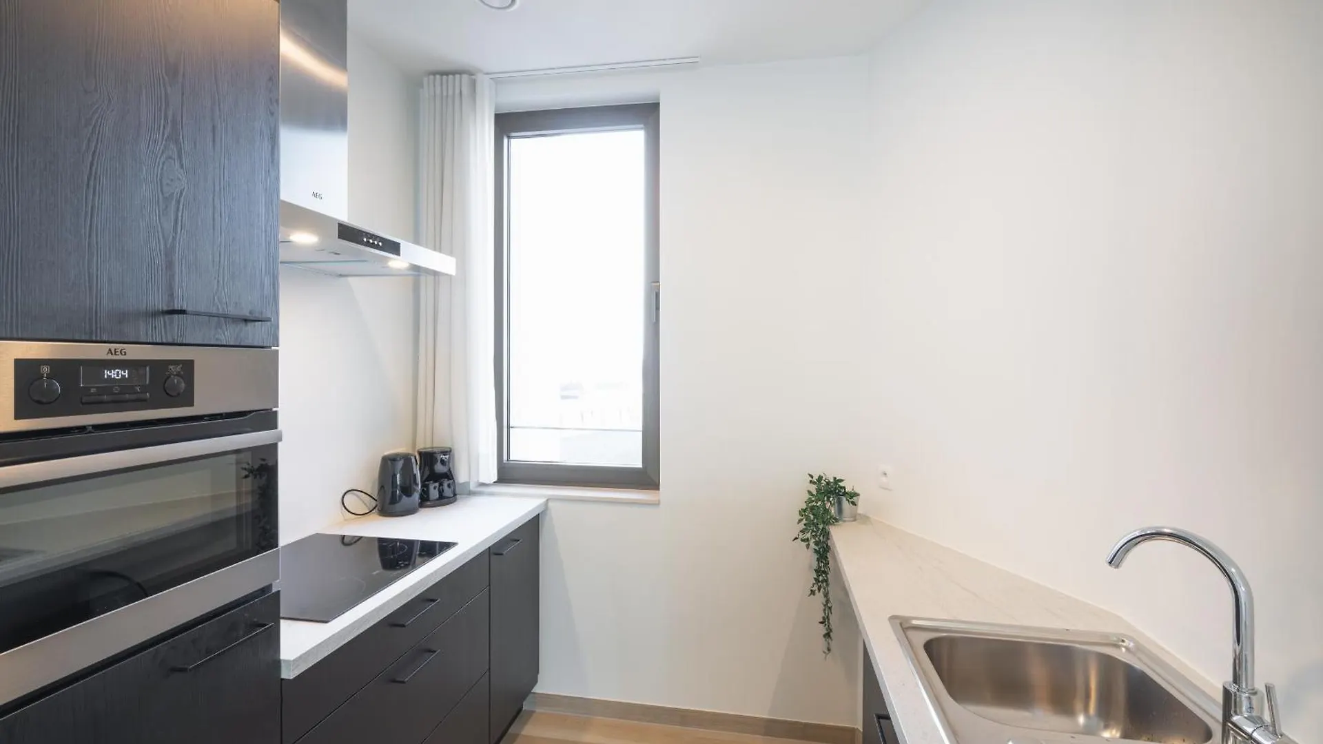 Opera Square Apartments In Antwerp Centre